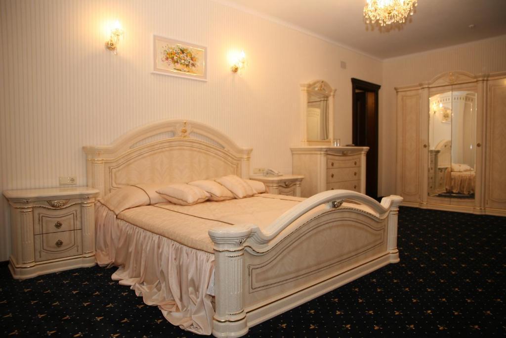 Kleopatra VIP hotel Kamianets-Podilskyi Habitación foto