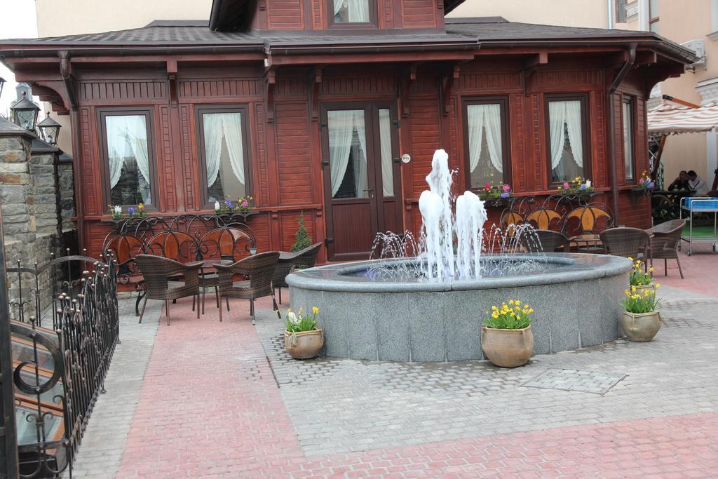 Kleopatra VIP hotel Kamianets-Podilskyi Exterior foto
